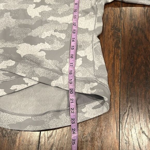 LULULEMON CLOSE TO CROSSING LONG SLEEVE SHIRT 6 CAMO JACQUARD GRAY PULLOVER EUC - Picture 6 of 9
